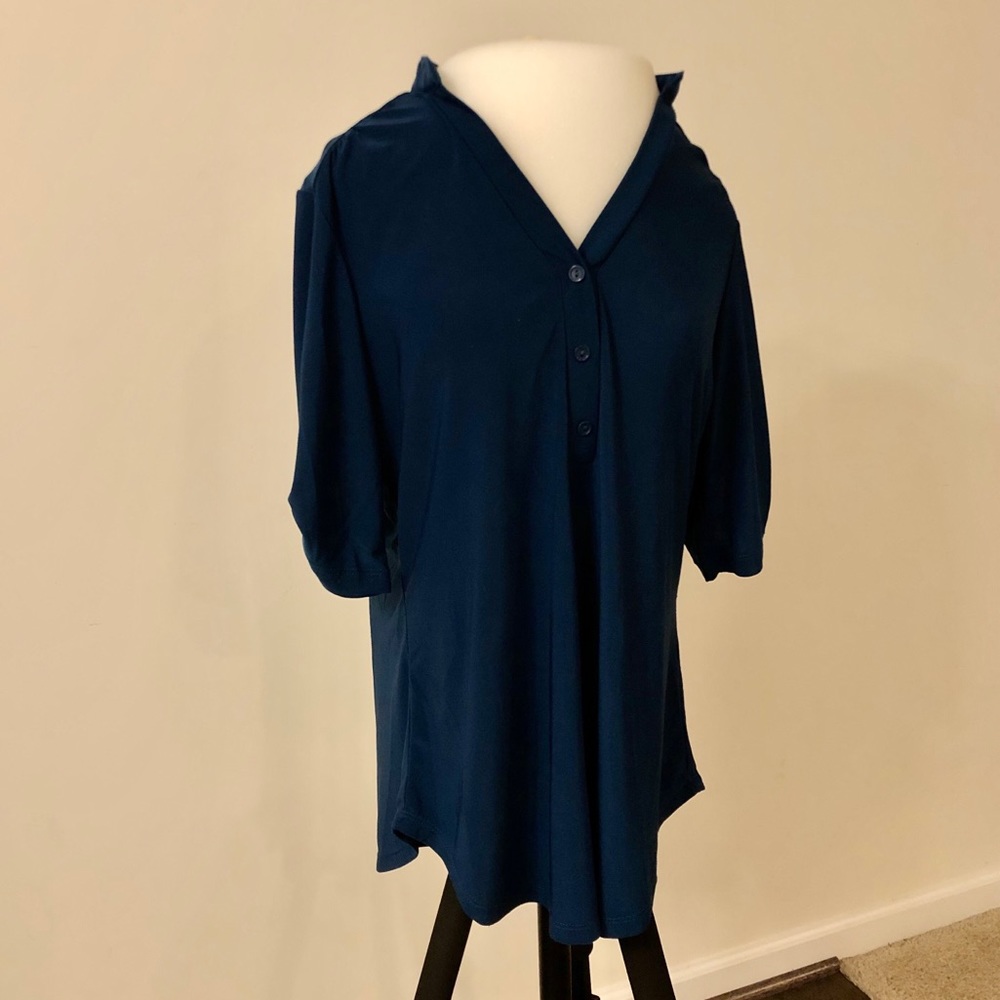 Blue Semiformal Half-Buttoned Blouse